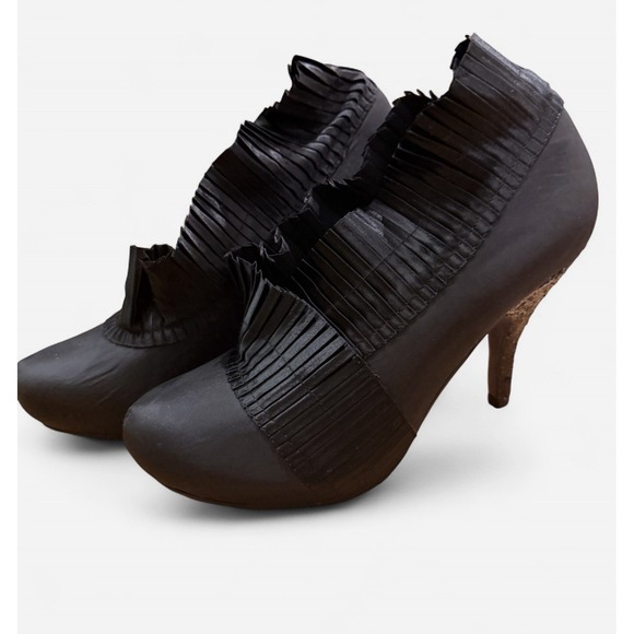 Poetic Licence Shoes - Poetic Licence Black Pleated Stiletto Pump Slip On Women's EU 38.5 Synthetic